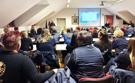 Vse udeleženke je pozdravil in jim zaželel dobrodošlico cerkljanski župan Franc Čebulj